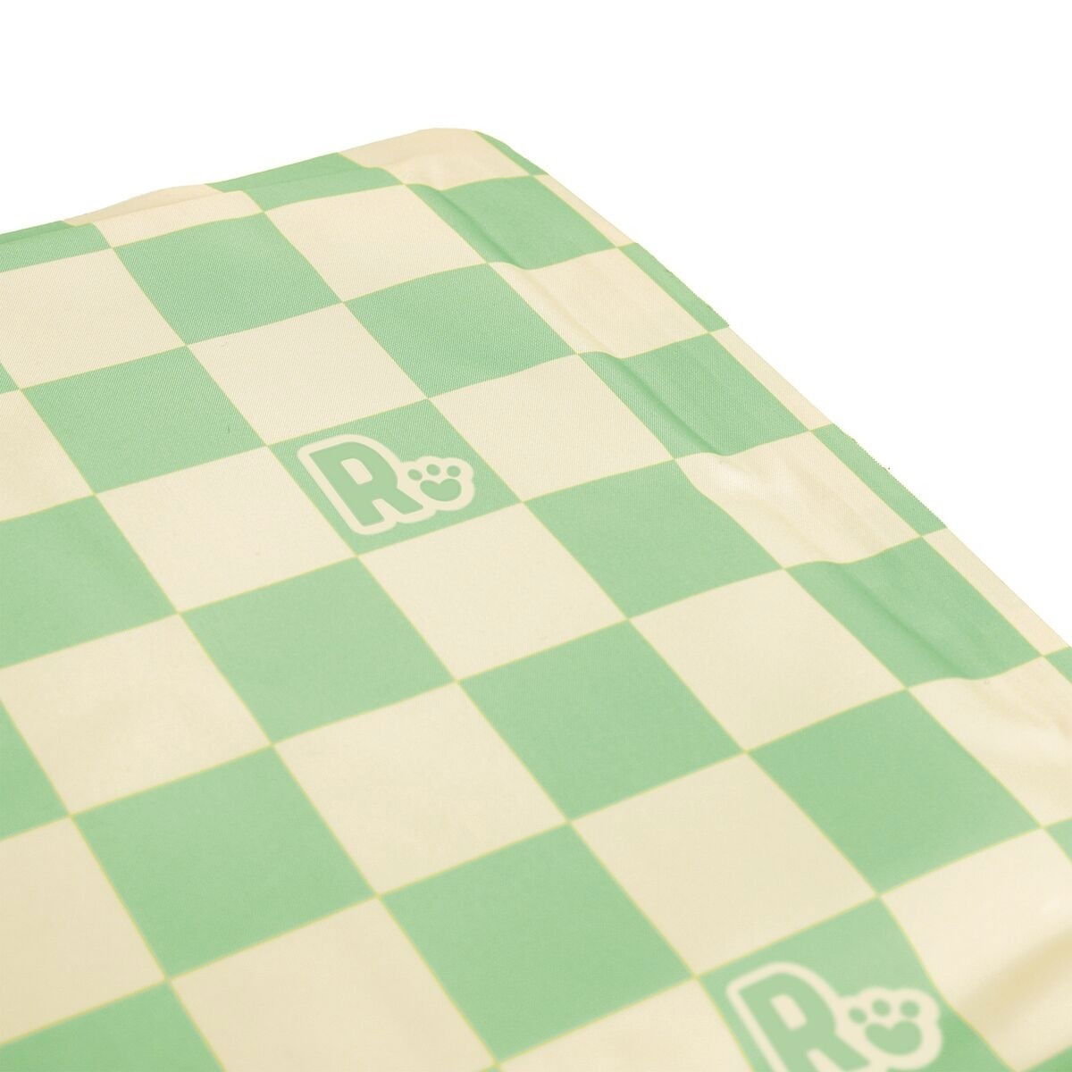 Rosewood checkered cooling mat