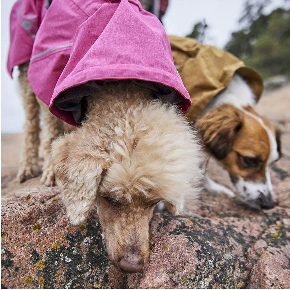 Hurtta Monsoon Coat II ECO ruby