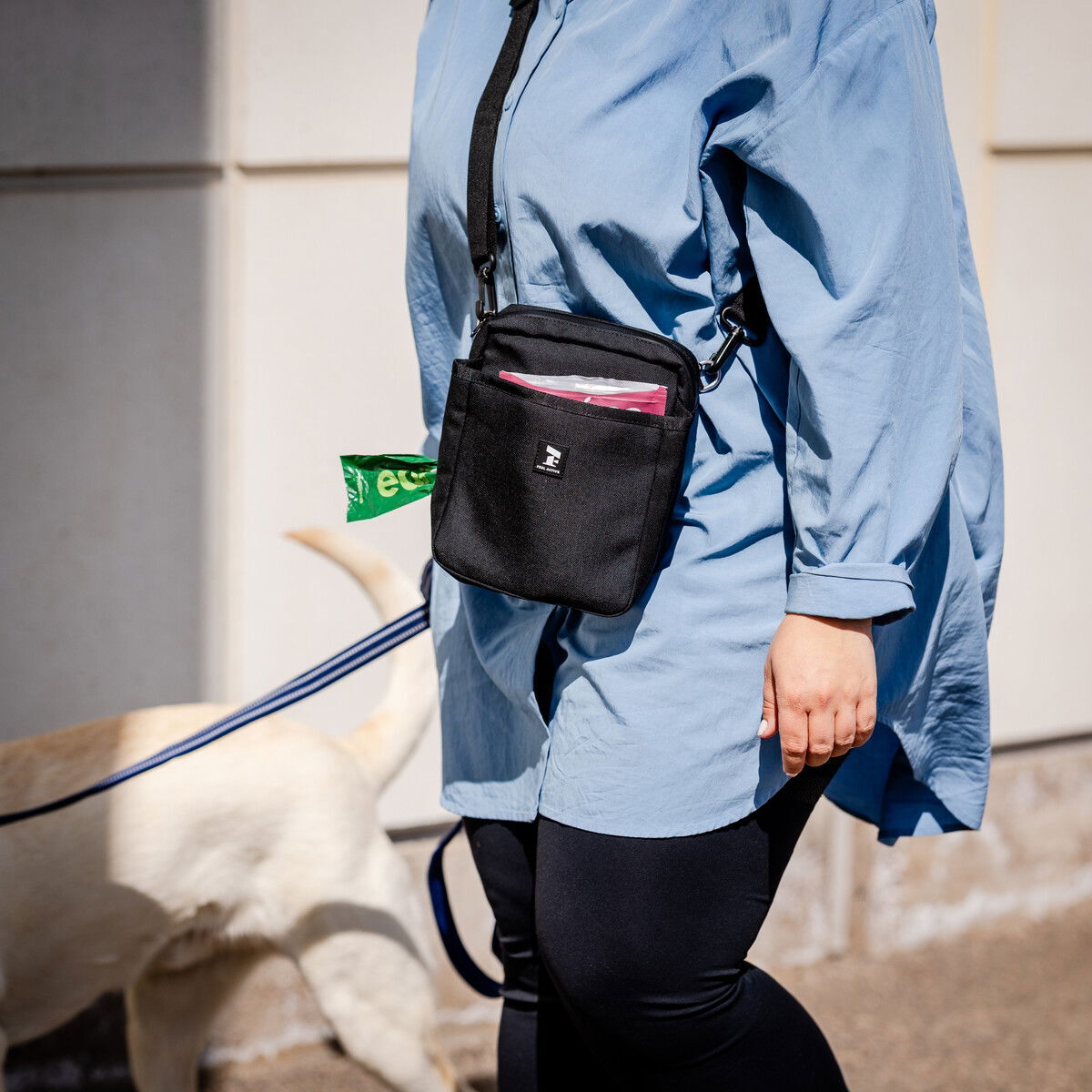 Feel Active Treat bag City black