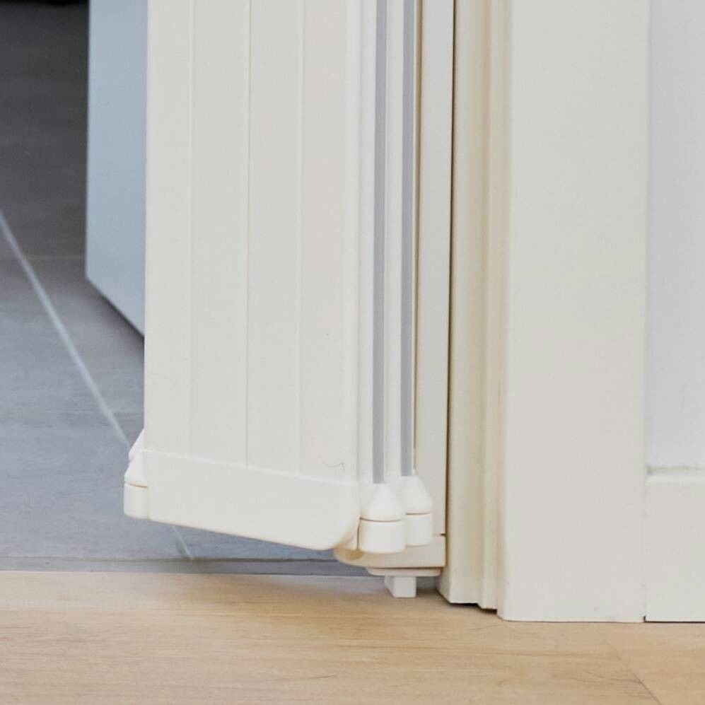 DogSpace Marley retractable pet guard