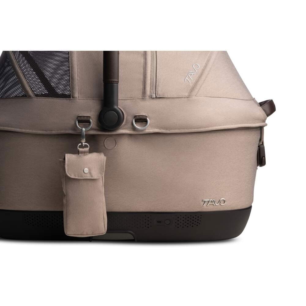 Tavo Maeve ISO6X Wind crash tested pet car seat with integrated ventilation system