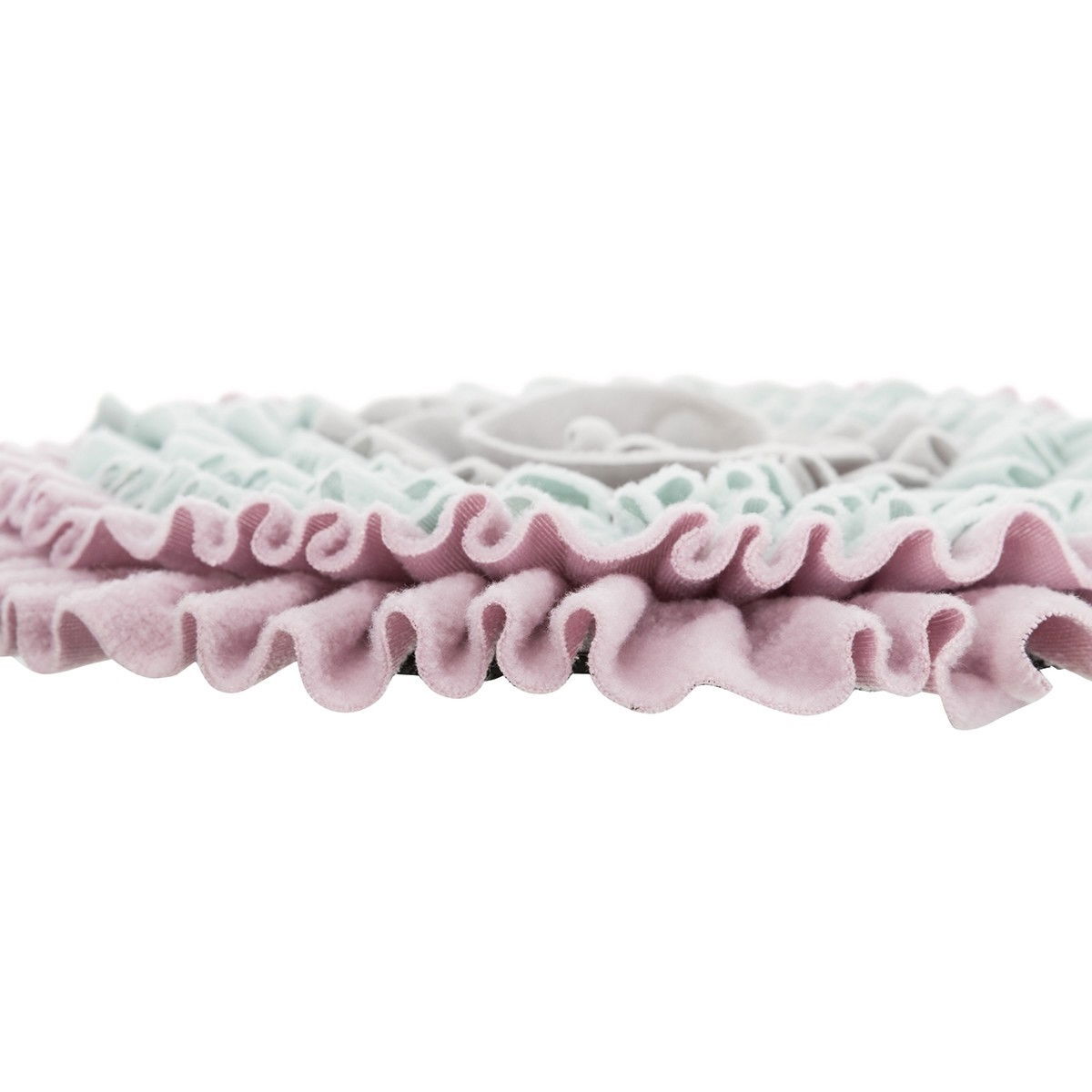 Junior Sniffi ng Carpet