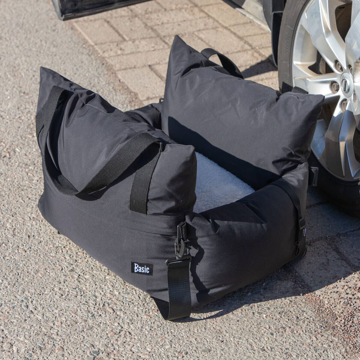 Basic Travel dog bed for car seat waterproof