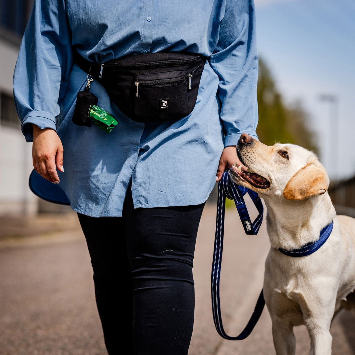 Feel Active Tour snack bag with poop bag holder black