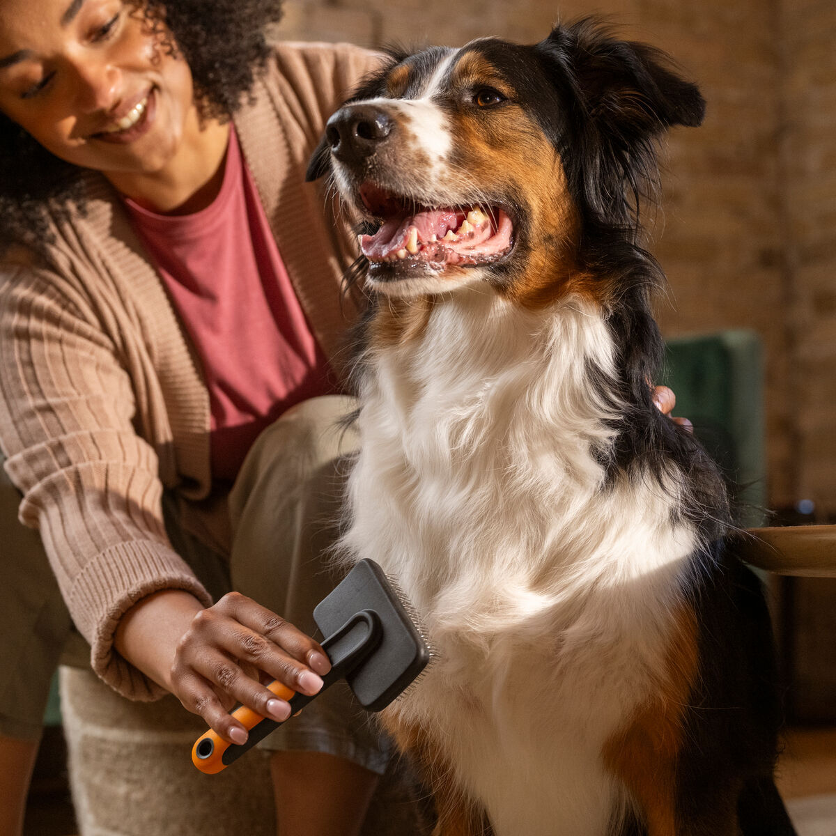 Fiskars slicker brush