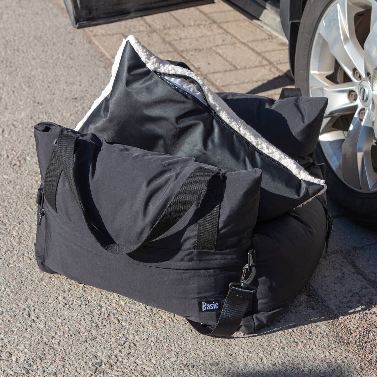 Basic Travel dog bed for car seat waterproof